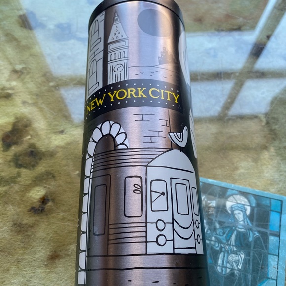 RARE STARBUCKS NYC ADORABLE Tumbler FLAWED 16 Oz